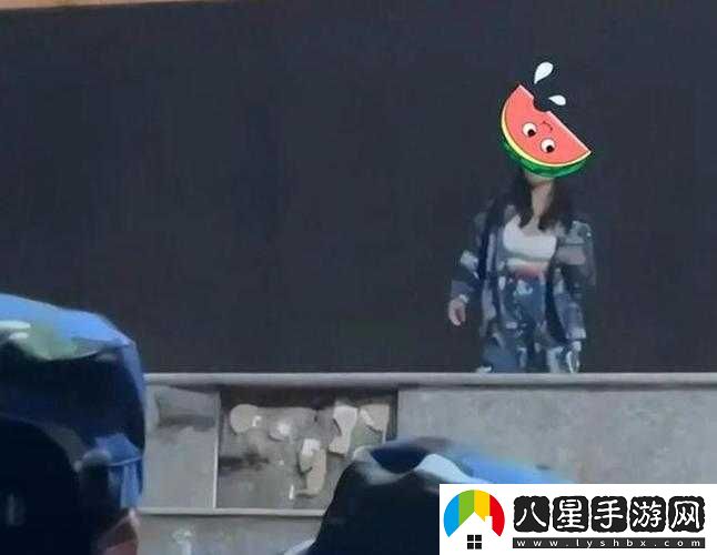 軍訓大白兔蹦出來(lái)了