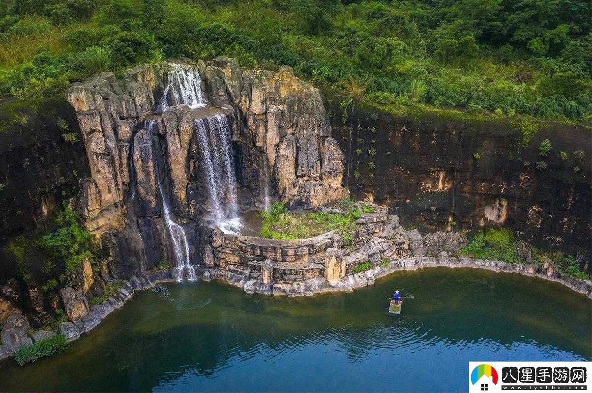 黃龍風(fēng)景區溪水潺潺的秘密