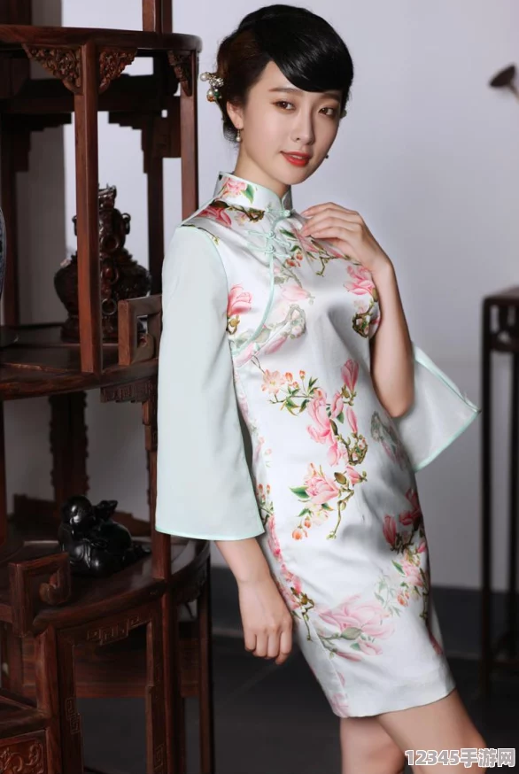 老師黑色雙開(kāi)真絲旗袍的寓意免費安裝，推薦指數：★★★★☆