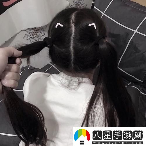 騎著(zhù)馬尾奔騰