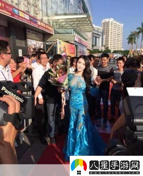 龔玥菲透視裝引熱議揭秘國外女星大膽裝扮手游世界也瘋狂！