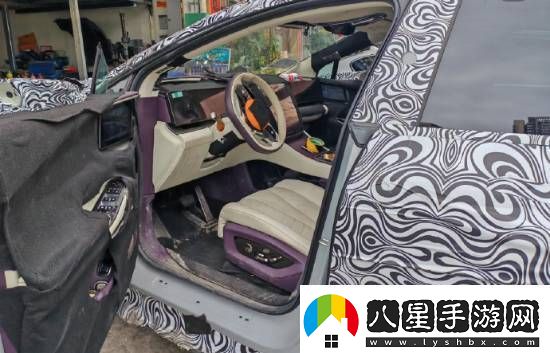 比亞迪首款百萬(wàn)級轎車(chē)仰望U7內飾曝光！延續U8設計