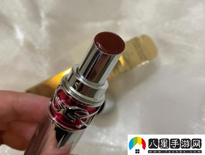 “呦辣辣”！YSL蜜桃色6696