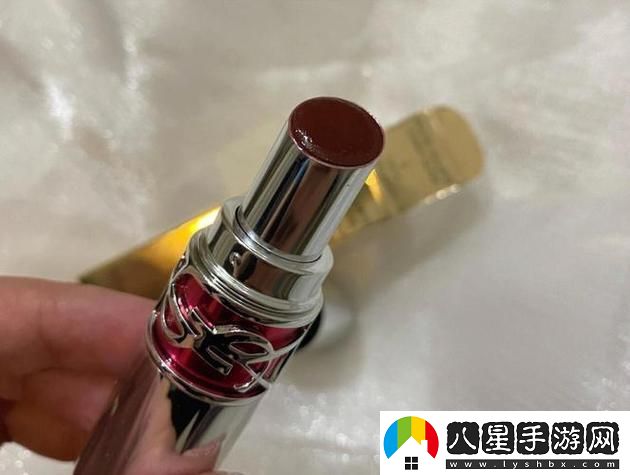 “噱頭滿(mǎn)滿(mǎn)！‘妖艷’蜜桃色3霸屏