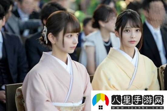雙胞胎是男人的夢(mèng)想日本雙子櫻花妹超適合泳裝**