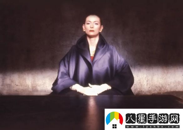 實(shí)至名歸！蒂爾達·斯文頓獲柏林電影節終身成就獎