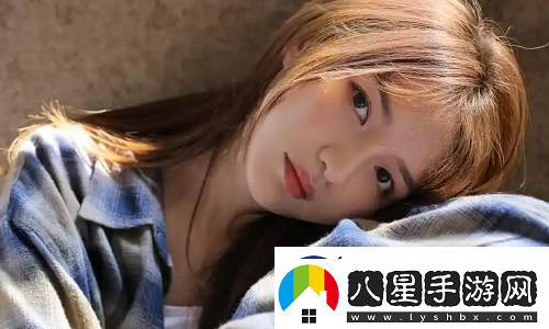一邊下奶一吃敷視頻好幾個(gè)人