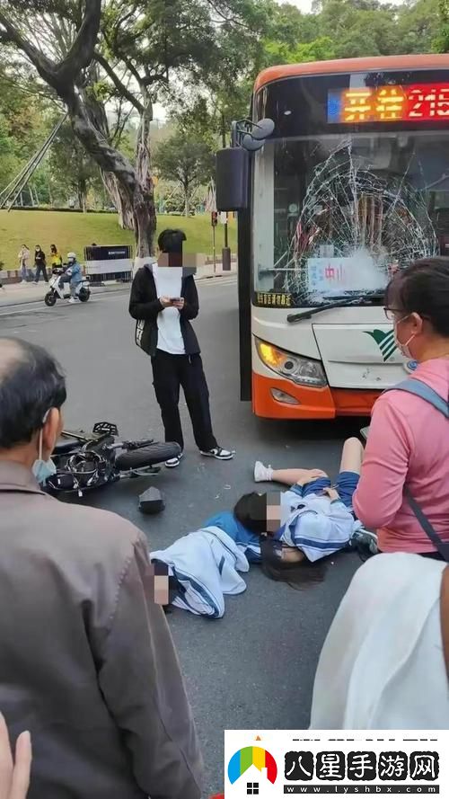 在公交車(chē)上被撞了八次高