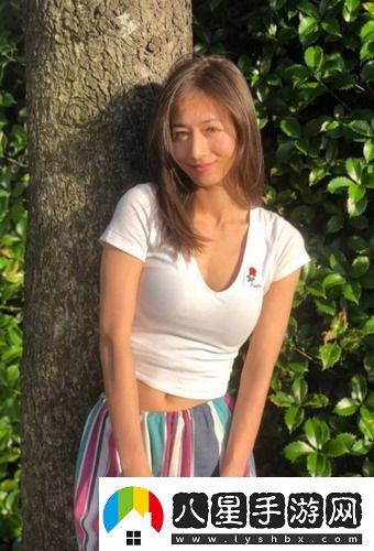 女性坐著(zhù)扦**b：讓生活更輕松、植物更茁壯的一種新選擇！