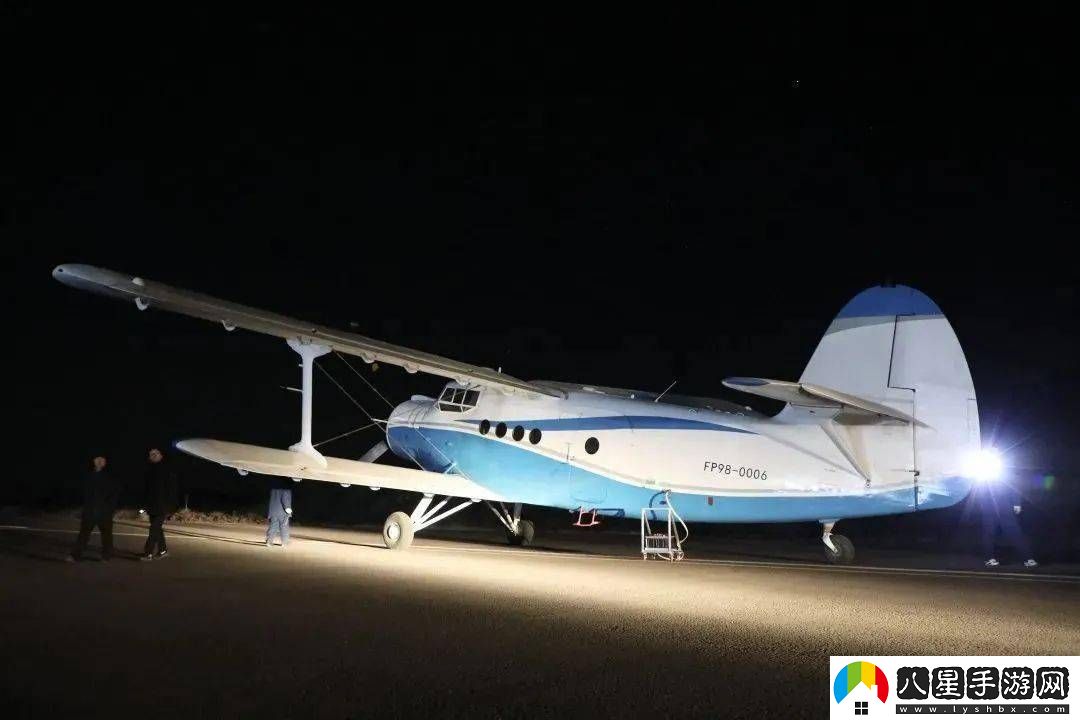 無(wú)人機“送鮮”！我國首條大型無(wú)人機城際物流航線(xiàn)首航成功