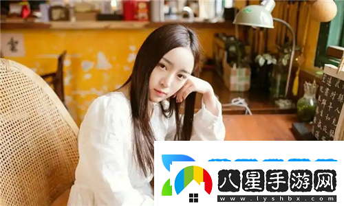 暴躁老外玩Minecraft中國服務(wù)器全程“爆?！?></p><p>無(wú)論是對于老玩家還是萌新，“暴躁老外玩Minecraft中國”的經(jīng)歷都堪稱(chēng)一場(chǎng)“別樣的中國服務(wù)器入門(mén)課”。網(wǎng)友們紛紛表示，這段視頻不僅揭示了Minecraft中國服務(wù)器的獨特魅力，也讓更多人意識到游戲背后隱藏的文化差異。</p><p>當這位老外正式進(jìn)入Minecraft中國服務(wù)器時(shí)，才真正感受到了“文化沖擊”的威力。從最初的方塊搭建到嘗試生存模式，他遇到的麻煩不止一點(diǎn)點(diǎn)。比如在其他國際服務(wù)器中，很多功能都是開(kāi)箱即用，而中國版則有更多任務(wù)和獎勵機制。老外在解鎖任務(wù)時(shí)，不斷被彈窗提示打斷，甚至不小心觸發(fā)了充值界面，他當場(chǎng)暴走：“為什么這個(gè)界面讓我想起手游?”這一吐槽引發(fā)了網(wǎng)友的共鳴，有人戲稱(chēng)：“兄弟，你才剛剛見(jiàn)識到中國服務(wù)器的冰山一角!”</p><p>更搞笑的是，當他試圖與其他玩家合作建造建筑時(shí)，因為語(yǔ)言障礙和游戲理解差異，雙方溝通“雞同鴨講”，讓不少?lài)^(guān)網(wǎng)友忍不住笑噴。一位玩家甚至直接用翻譯軟件回復他：“別急，慢慢來(lái)，方塊不著(zhù)急?！边@種跨文化互動(dòng)讓視頻充滿(mǎn)了看點(diǎn)，網(wǎng)友紛紛表示：“這比普通的游戲直播好看多了!”</p><p>在Minecraft中國服務(wù)器中，這位外國玩家的一舉一動(dòng)都成了“名場(chǎng)面制造機”。當他被拉進(jìn)一場(chǎng)PVP(玩家對戰)游戲時(shí)，竟然完全搞不懂中國版的裝備系統，被一群熟練玩家“暴打”。被打懵后，他氣急敗壞地表示：“這些武器是什么?和國際版完全不一樣啊!”最后，他還意外發(fā)現了一些玩家用“稻草人”搭建的搞笑建筑，竟然誤以為是高級裝備，一通折騰后才明白自己鬧了笑話(huà)。網(wǎng)友們看到這里紛紛彈幕刷屏：“外國人果然還是低估了中國玩家的創(chuàng  )意!”</p><p>不僅如此，這位老外還嘗試了中國版中獨有的“小游戲模式”。在體驗“跑酷地圖”時(shí)，因為不了解機制，被游戲系統多次“死亡重生”，直接怒摔鍵盤(pán)：“這游戲是在玩我嗎?”這段視頻也讓更多外國玩家認識到Minecraft中國版本的獨特性，有人甚至在評論區留言：“我想試試中國版，但不知道有沒(méi)有老外的‘生存攻略’?！?/p><p>這段“暴躁老外玩Minecraft中國”的視頻不僅展示了游戲的獨特魅力，也讓人們看到了跨文化交流中的笑點(diǎn)與難點(diǎn)。正如一位網(wǎng)友所說(shuō)：“Minecraft中國不僅是一款游戲，更是一場(chǎng)文化探險?！睙o(wú)論是老玩家還是新手，都能從這段經(jīng)歷中找到共鳴。而對于外國玩家來(lái)說(shuō)，Minecraft中國版本或許會(huì )成為他們了解中國玩家創(chuàng  )意和習慣的最佳窗口。</p>            </div>
            <div   class=